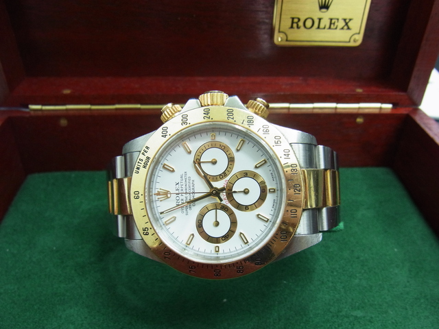 ロレックスROLEX　16523　デイトナコンビ（SS/K18イエローゴールド）　白文字盤買取いたしました。