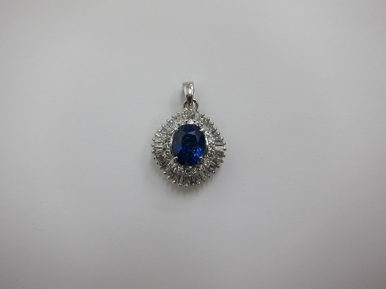 宝石 買取 サファイア1.9ct メレダイヤ デザイン古めのジュエリー