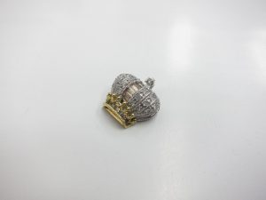 K18金ダイヤモンドクラウンゴールドネックレストップK18金/2.5ｇダイヤモンド0.4カラット買取りいたしました。