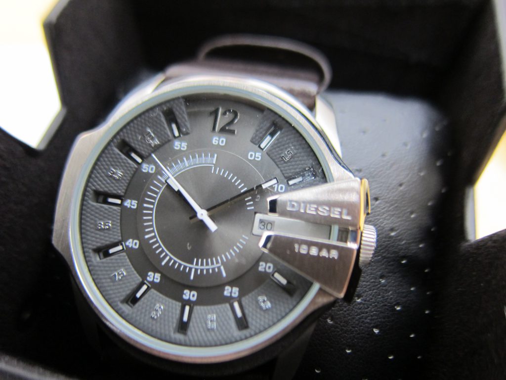 DIESEL 腕時計 DZ1206　ファッションブランド時計　買取　大阪神戸