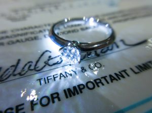 Tiffany＆Co　ソリティアダイヤモンドリング（Pt950 D0.31ct 蛍光性強）買取