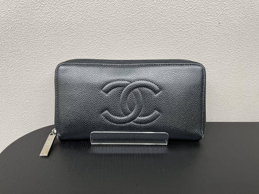 CHANEL シャネル 財布 ココマーク キャビアスキン シルバー金具 21番台(2015年頃製造)