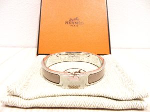 未使用 エルメス買取 クリックH ブレスレット PM シルバー グレージュ