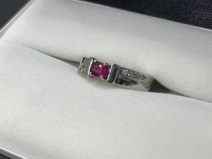 プラチナ850 指輪 ルビー0.56ct ダイヤ0.06ct ジュエリー 買取