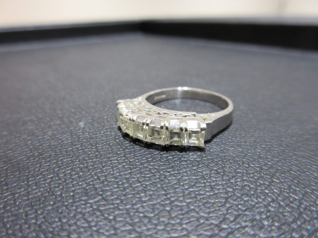 プラチナ ダイヤモンド リング  Pt900 D1.05ct スクエアカット 買取